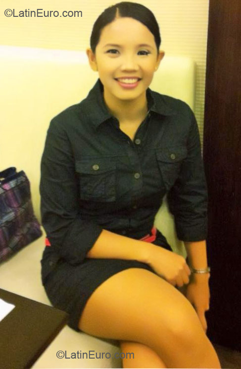 Date this sensual Philippines girl Isabela from Cainta PH607
