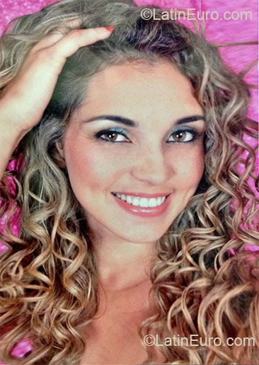 Date this beautiful Brazil girl Waleska from Rio De Janeiro BR6813