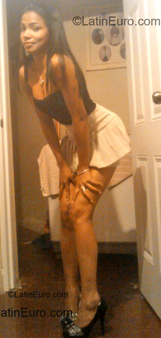 Date this georgeous Dominican Republic girl Kiarelis from Santo Domingo DO11525