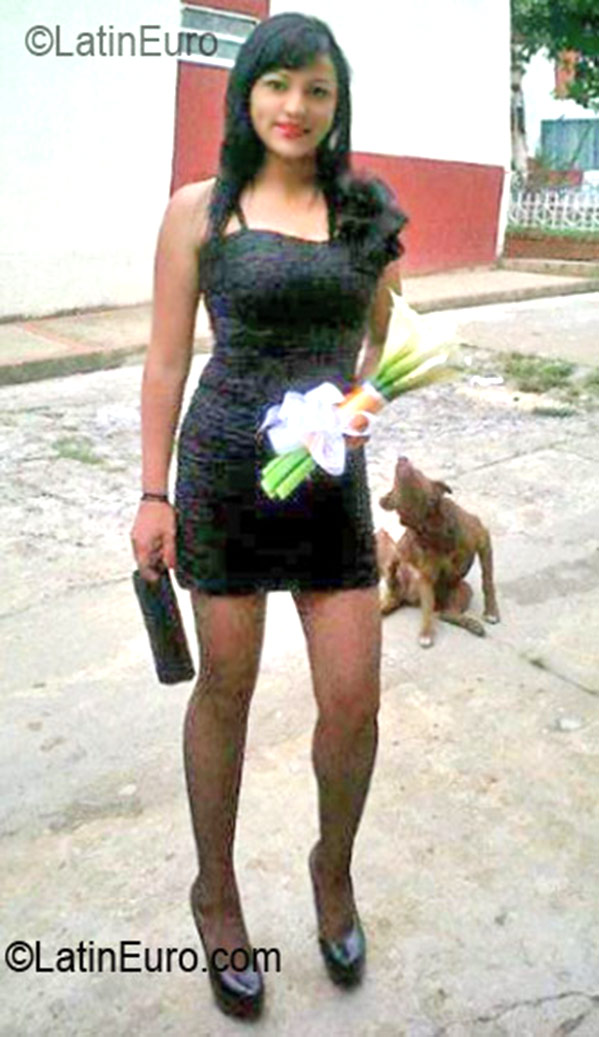 Date this beautiful Colombia girl Francycc13 from Bogota CO15500