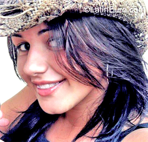 Date this exotic Brazil girl Aureani from Gelileia BR6819