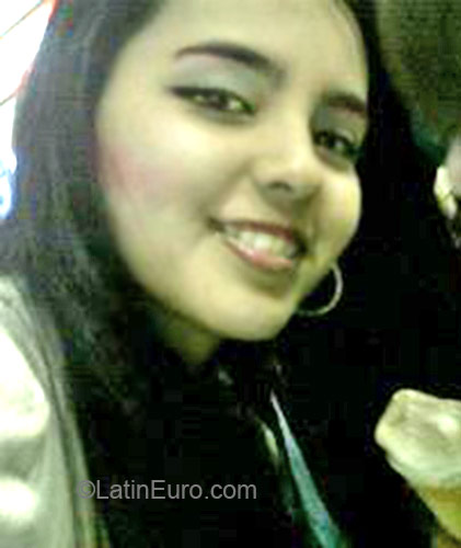 Date this foxy Colombia girl Tatiana from Bogota CO10713