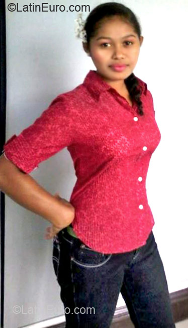 Date this charming Philippines girl Marissa from Iriga City PH475