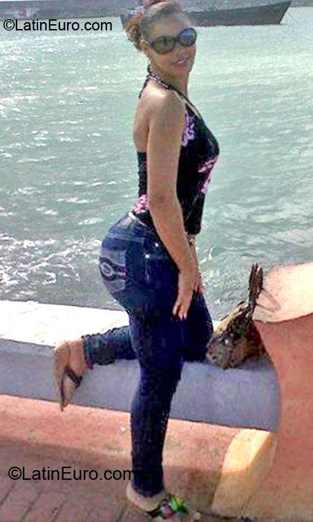 Date this tall Dominican Republic girl Rafelina from Puerto Plata DO11625