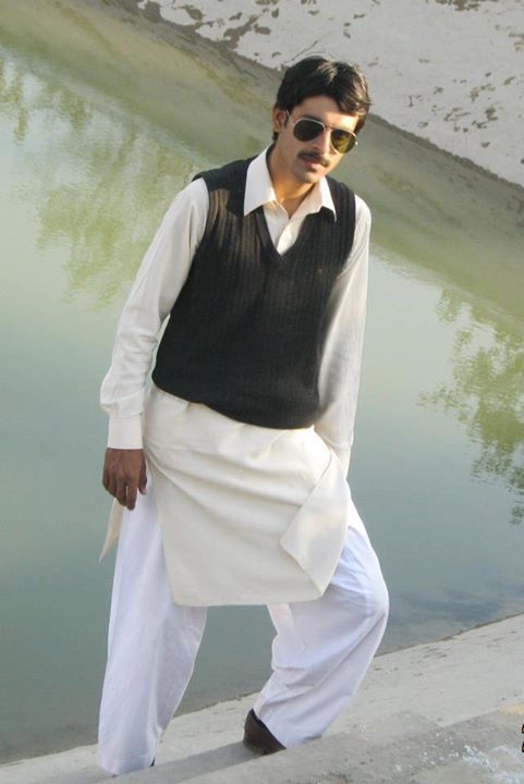 Date this attractive Pakistan man Shzi from Jauharabad PK48