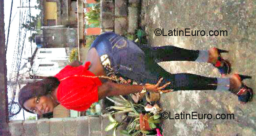 Date this exotic Dominican Republic girl Nelsy from Santo Domingo DO22158