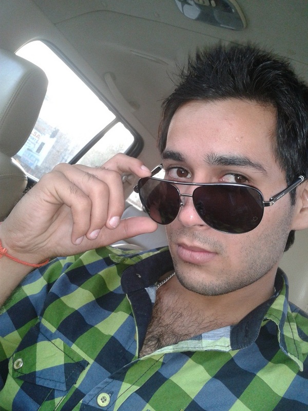Date this hard body India man Rajan from Sirsa IN222
