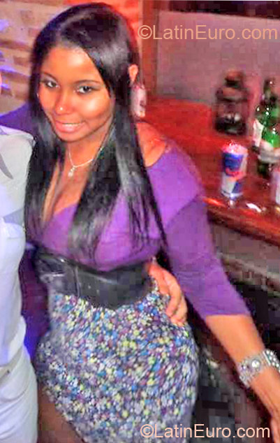 Date this gorgeous Dominican Republic girl Katiri from Santo Domingo DO11692