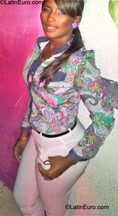 Date this fun Dominican Republic girl Maria Mercedes from Santo Domingo DO11718