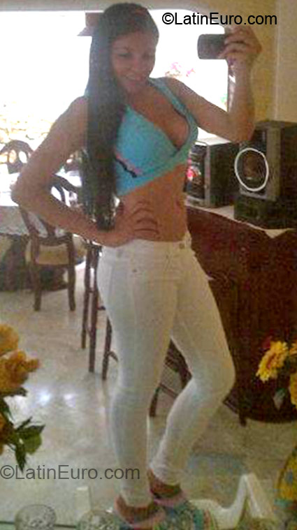 Date this stunning Colombia girl Stephania from Cali CO10810