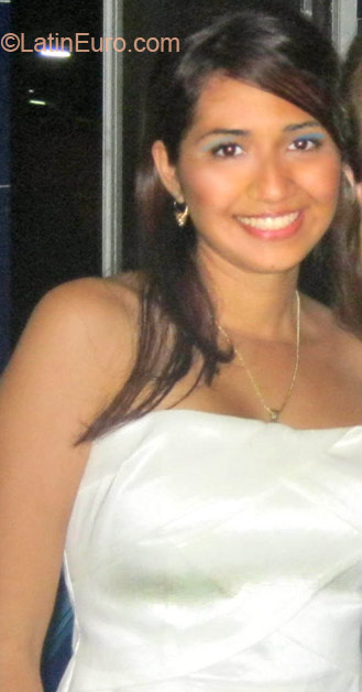 Date this cute Colombia girl Lili22 from Bucaramanga CO10816