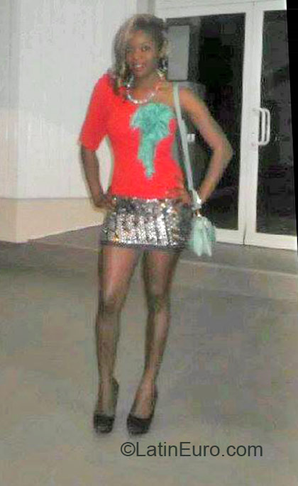 Date this good-looking Cameroon girl Anne from douala CM135