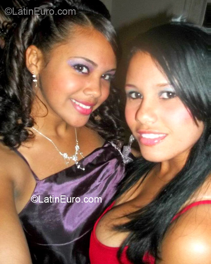 Date this good-looking Dominican Republic girl Berenice from Cotui DO11888