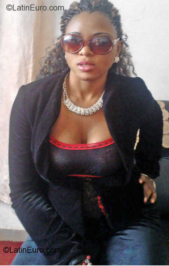 Date this young Cameroon girl Solange from Yaounde CM136