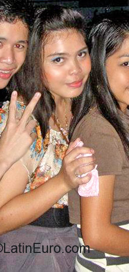 Date this good-looking Philippines girl Mary from Catbalogan City PH497