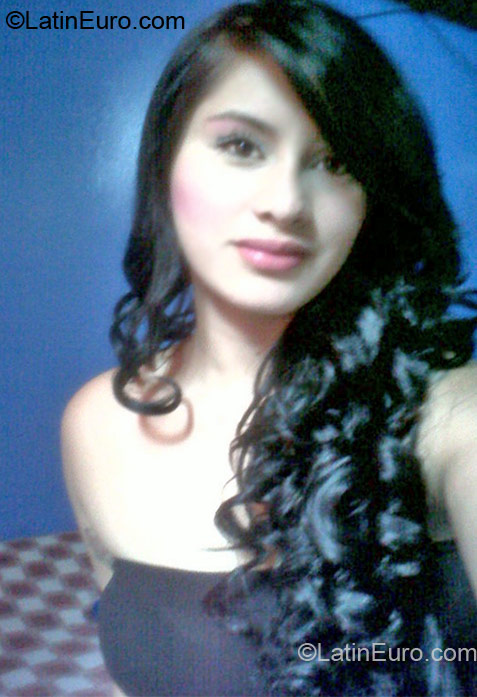 Date this sultry Colombia girl Gisela from Bogota CO10952