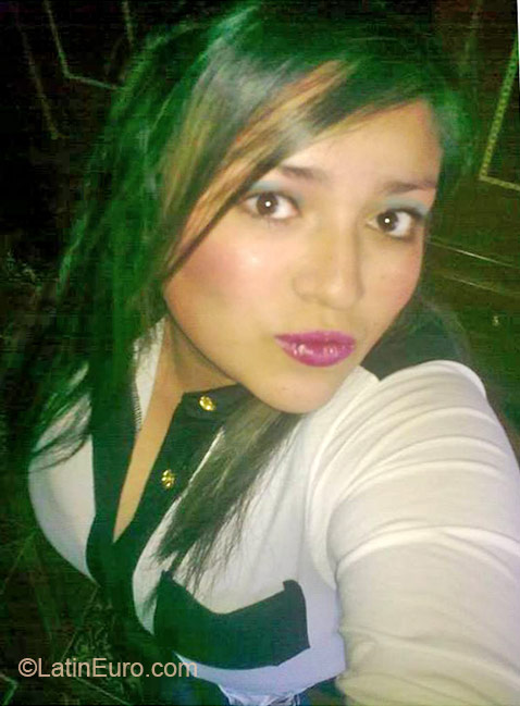 Date this athletic Colombia girl Paola from Bogota CO11024