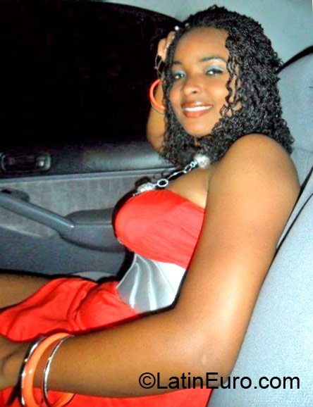 Date this gorgeous Jamaica girl Sweet from Kingston JM618