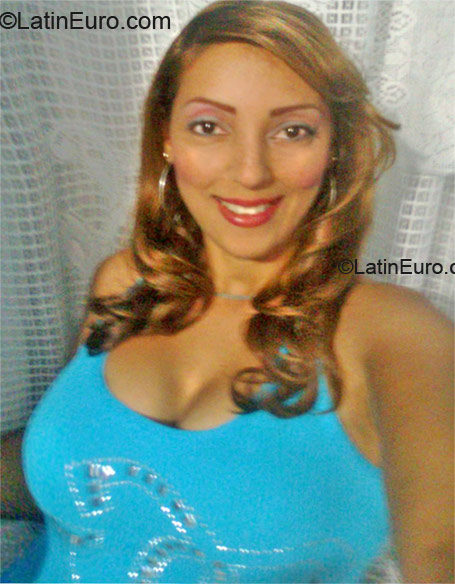 Date this charming Dominican Republic girl Mermelada from Santo Domingo DO11985