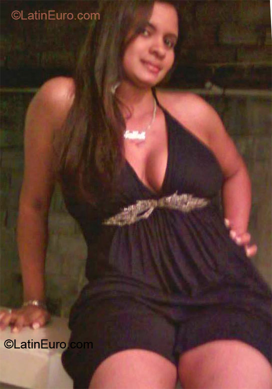 Date this exotic Dominican Republic girl Daniela from Santiago DO12127