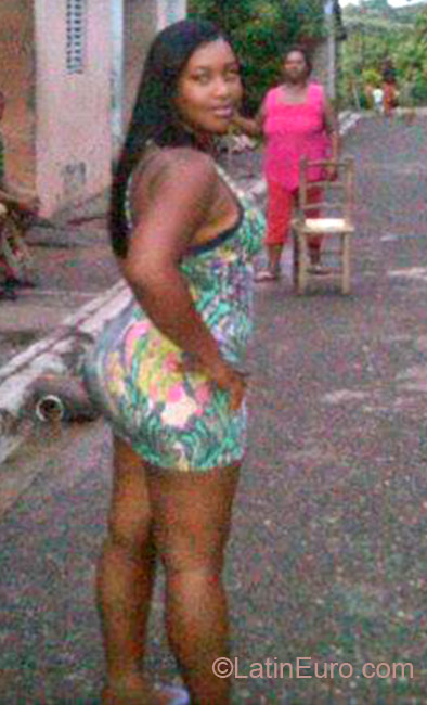 Date this athletic Dominican Republic girl Caridad from Villa Isabela DO12176
