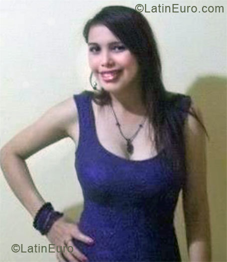 Date this good-looking Colombia girl Milena from Bogota CO11296