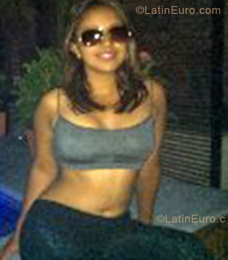 Date this happy Colombia girl Luisa fernanda from Bogota CO11852