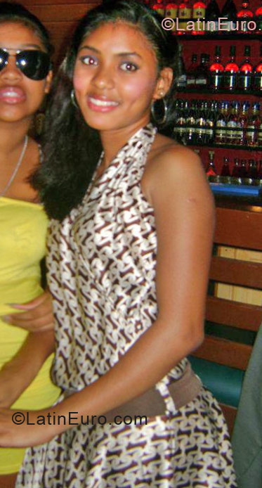 Date this nice looking Dominican Republic girl Fabiola vasquez from Puerto Plata DO12442