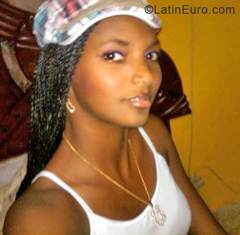 Date this hot Dominican Republic girl Dayri from Santo Domingo DO12483