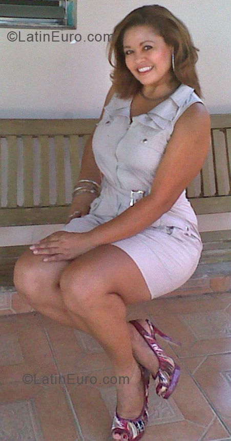 Date this lovely Panama girl Damaris from Panama City PA327