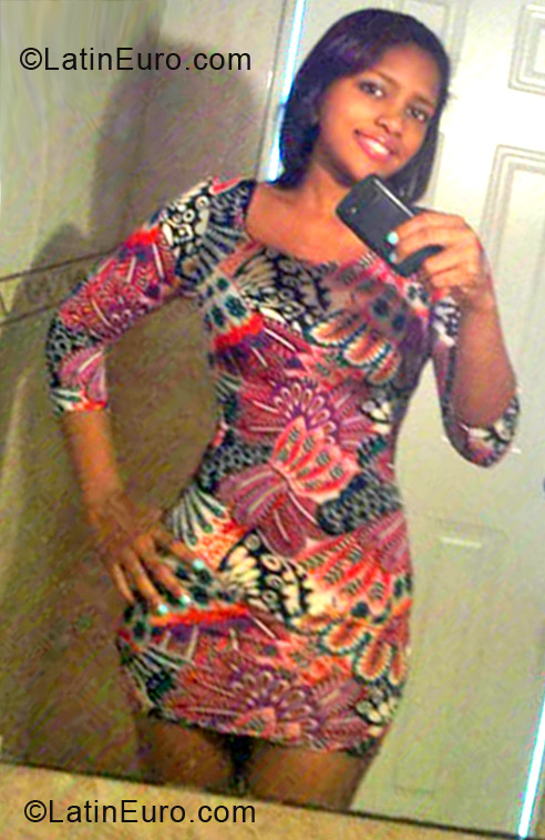 Date this good-looking Dominican Republic girl Maria from La Vega DO12608