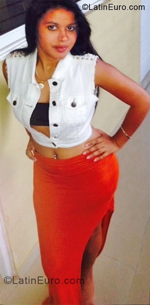 Date this happy Dominican Republic girl Eyude from Santiago DO12623