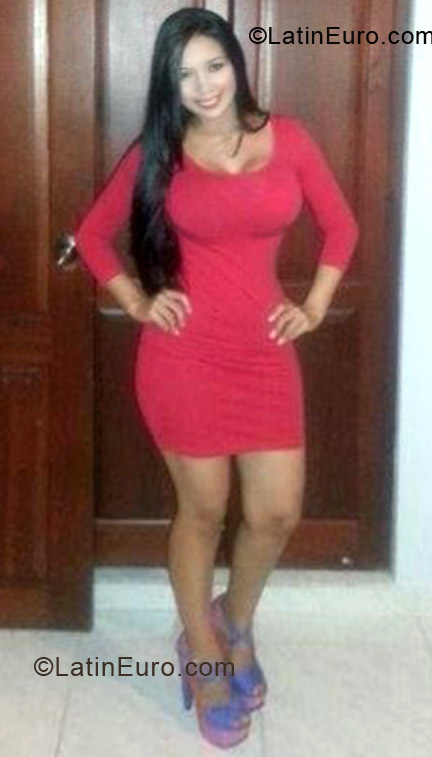 Date this delightful Dominican Republic girl Farfn from Santo Domingo DO12889