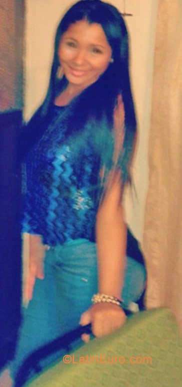 Date this sultry Colombia girl Carolina from Cali CO11450