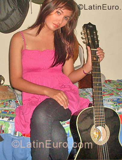 Date this delightful Colombia girl Karol cristina from Armenia CO11473