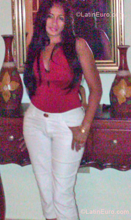 Date this pretty Dominican Republic girl Asia from Santiago De Llos Caballeros DO12824