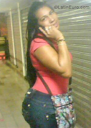 Date this fun Colombia girl Violeta from Cali CO11491