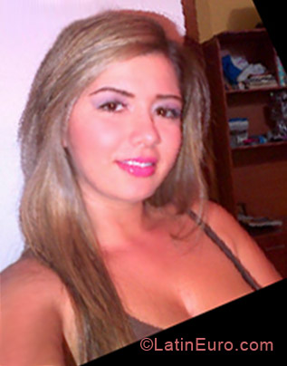 Date this charming Colombia girl Beatriz from Tulua CO11496