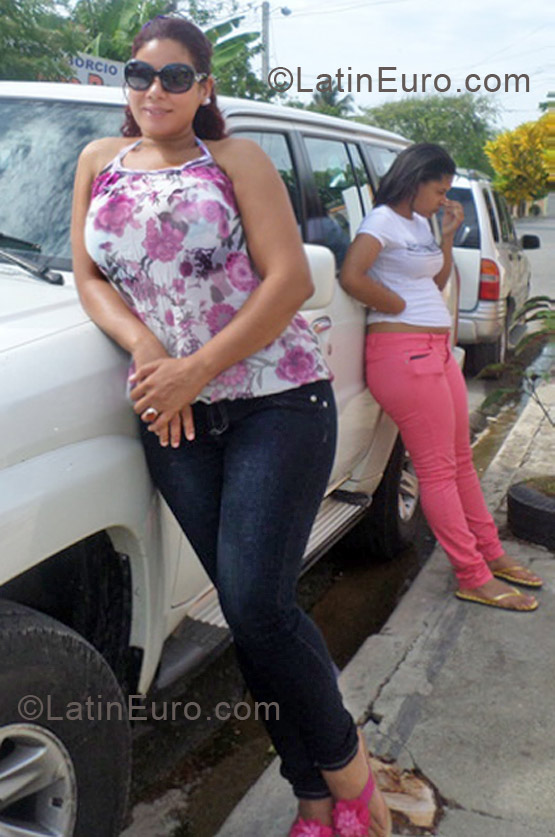 Date this tall Dominican Republic girl Angelina paulin from Santo Domindo DO27009