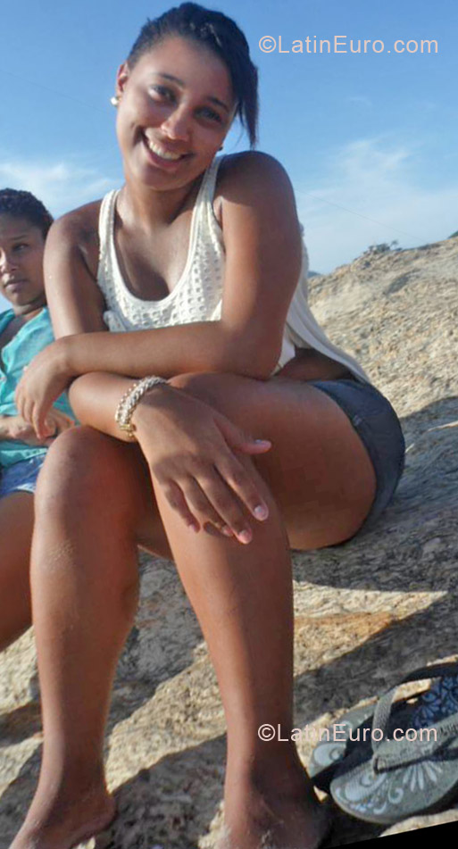 Date this cute Brazil girl Kassiani from Rio De Janeiro BR7183