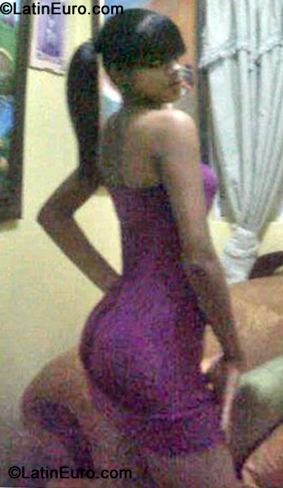 Date this hot Dominican Republic girl Madelyn from Santiago DO13054