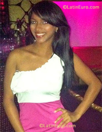Date this beautiful Dominican Republic girl Yesicakathy from Santo Domingo DO18140