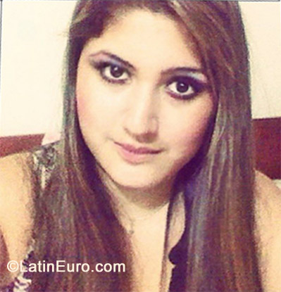 Date this voluptuous Colombia girl Diana Carolina from Cali CO11652
