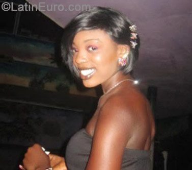 Date this lovely Jamaica girl Jodian from Red Hills JM874