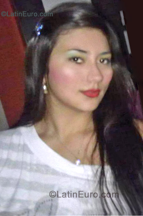 Date this gorgeous Colombia girl Linda lopez from Bucaramanga CO11732