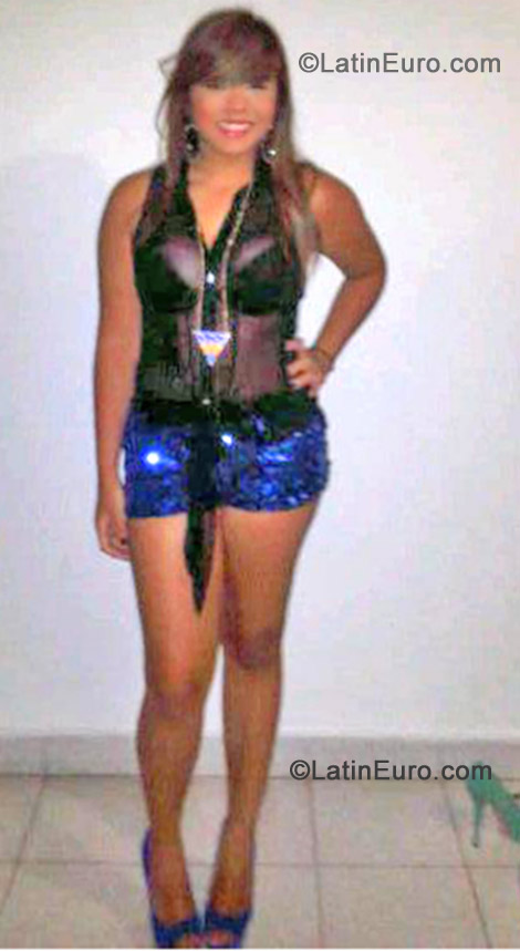 Date this gorgeous Colombia girl Karla from Barranquilla CO11742