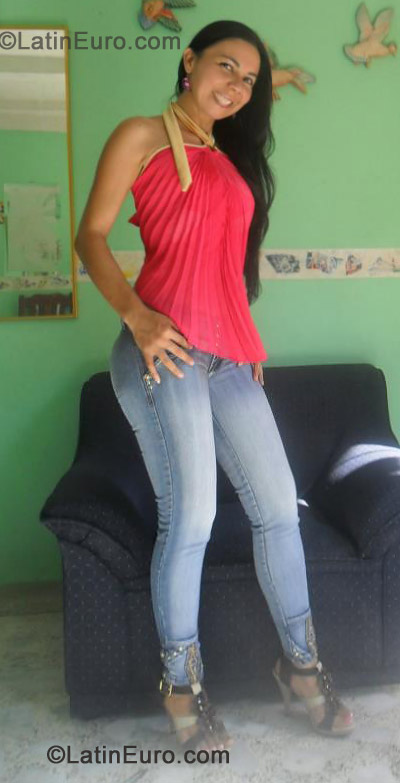 Date this funny Colombia girl Maribel from Cali CO11743