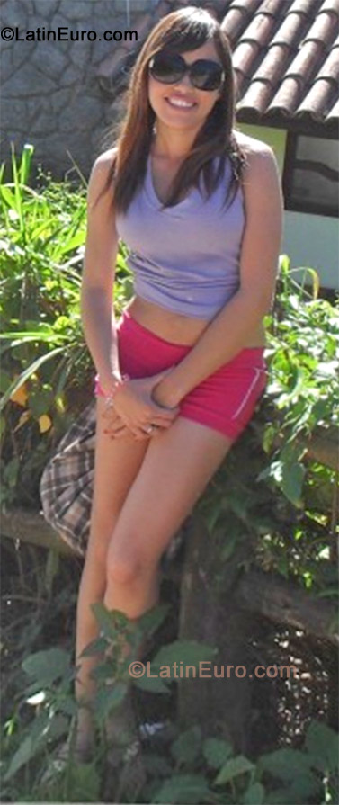 Date this delightful Brazil girl Valeria from Volta Redonda BR7299