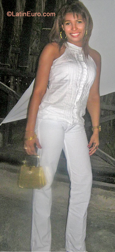 Date this sensual Colombia girl Glis from Cartagena CO11757