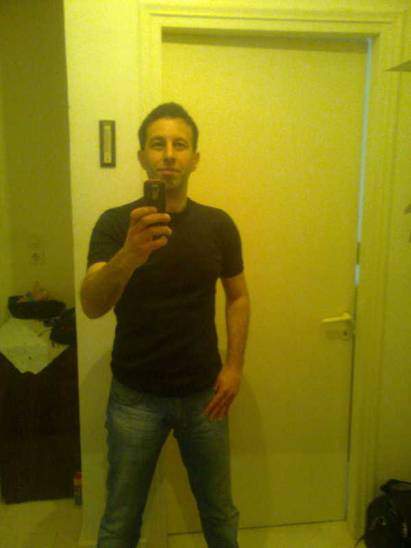 Date this hard body Greece man Voyager from Thessaloniki GR45